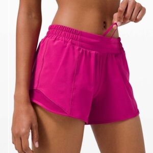 🌼Lululemon Athletica Hotty Hot Ripened Raspberry Liw-Rise Short 4” Lined Size 10